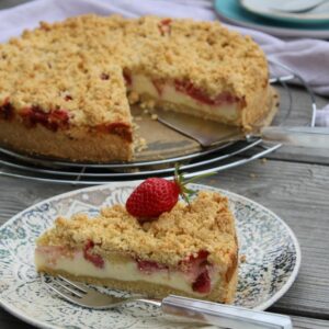 Käsekuchen mit Erdbeeren und Streuseln glutenfrei