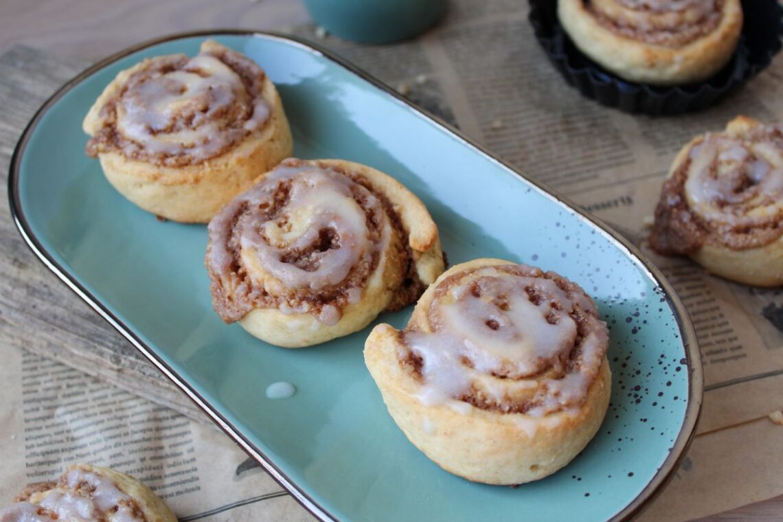Glutenfreie Hefe- Nuss- Schnecken